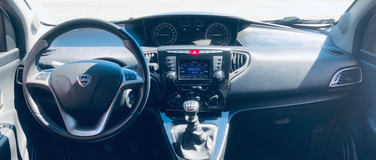 Lancia Ypsilon 1.0 FireFly 5 porte S&S Hybrid Ecochic Gold (20)