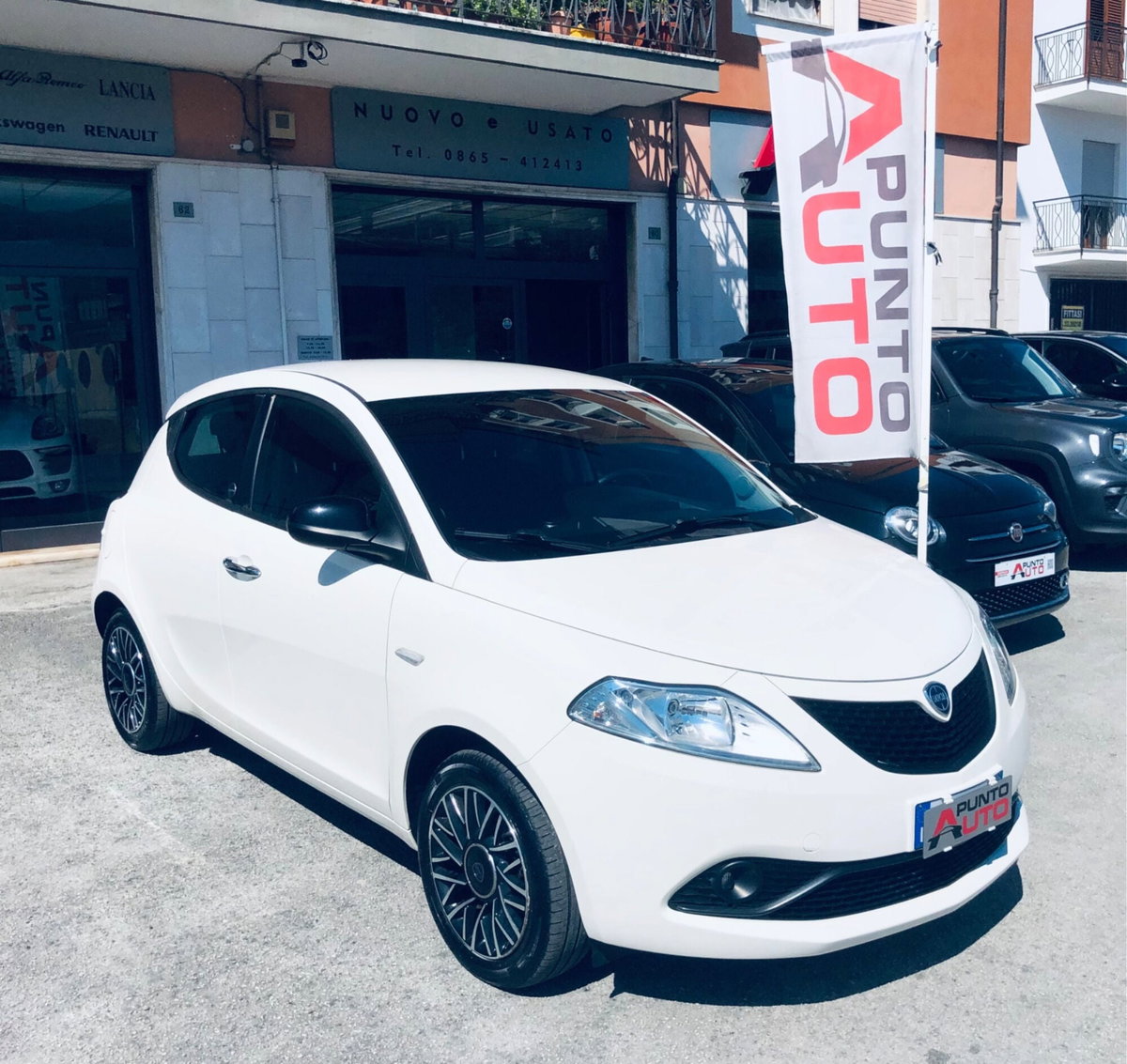 Lancia Ypsilon 1.0 FireFly 5 porte S&S Hybrid Ecochic Gold (8)