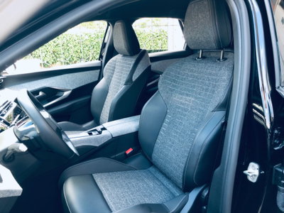 Peugeot 3008 1.2 hybrid Allure Business 145cv e-dcs6 (15)