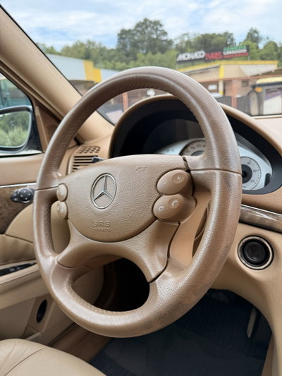 Mercedes-Benz Classe E 220 CDI cat EVO Avantgarde Sport (9)
