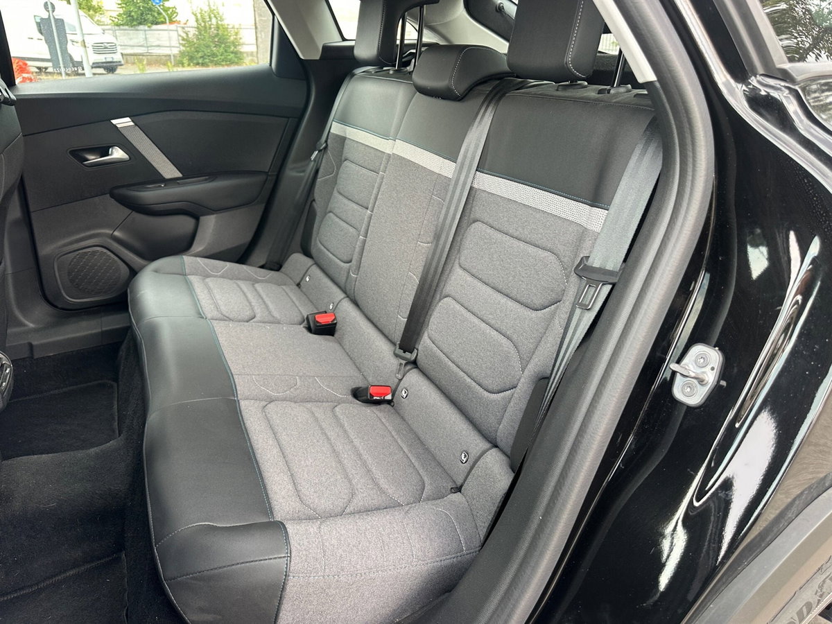 Citroen C4 PureTech 130 S&S Shine (12)