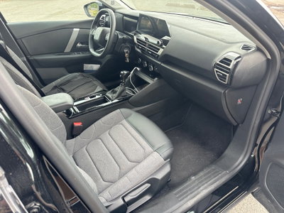 Citroen C4 PureTech 130 S&S Shine (15)