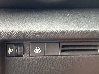 Citroen C4 PureTech 130 S&S Shine (18)