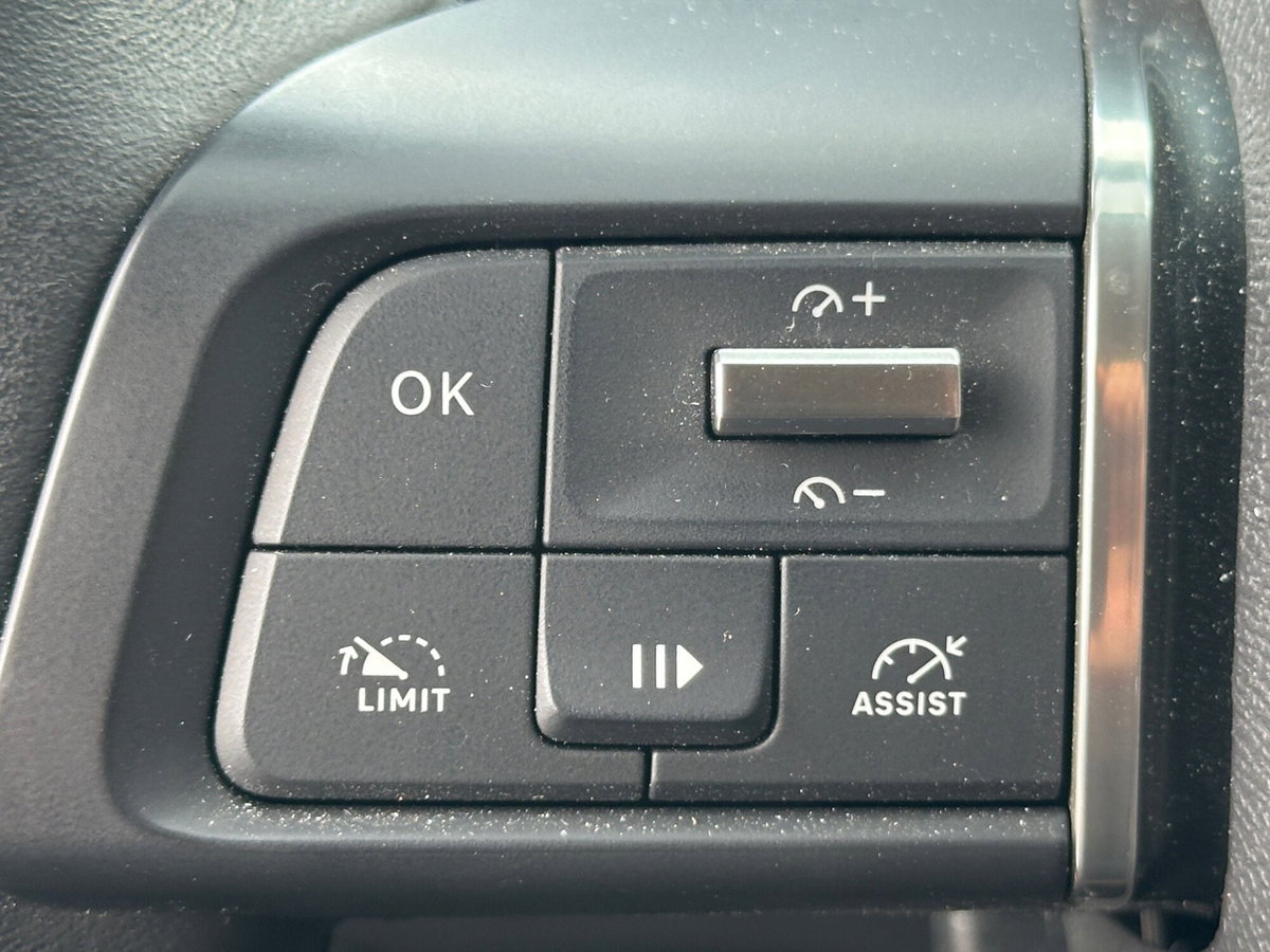 Citroen C4 PureTech 130 S&S Shine (19)