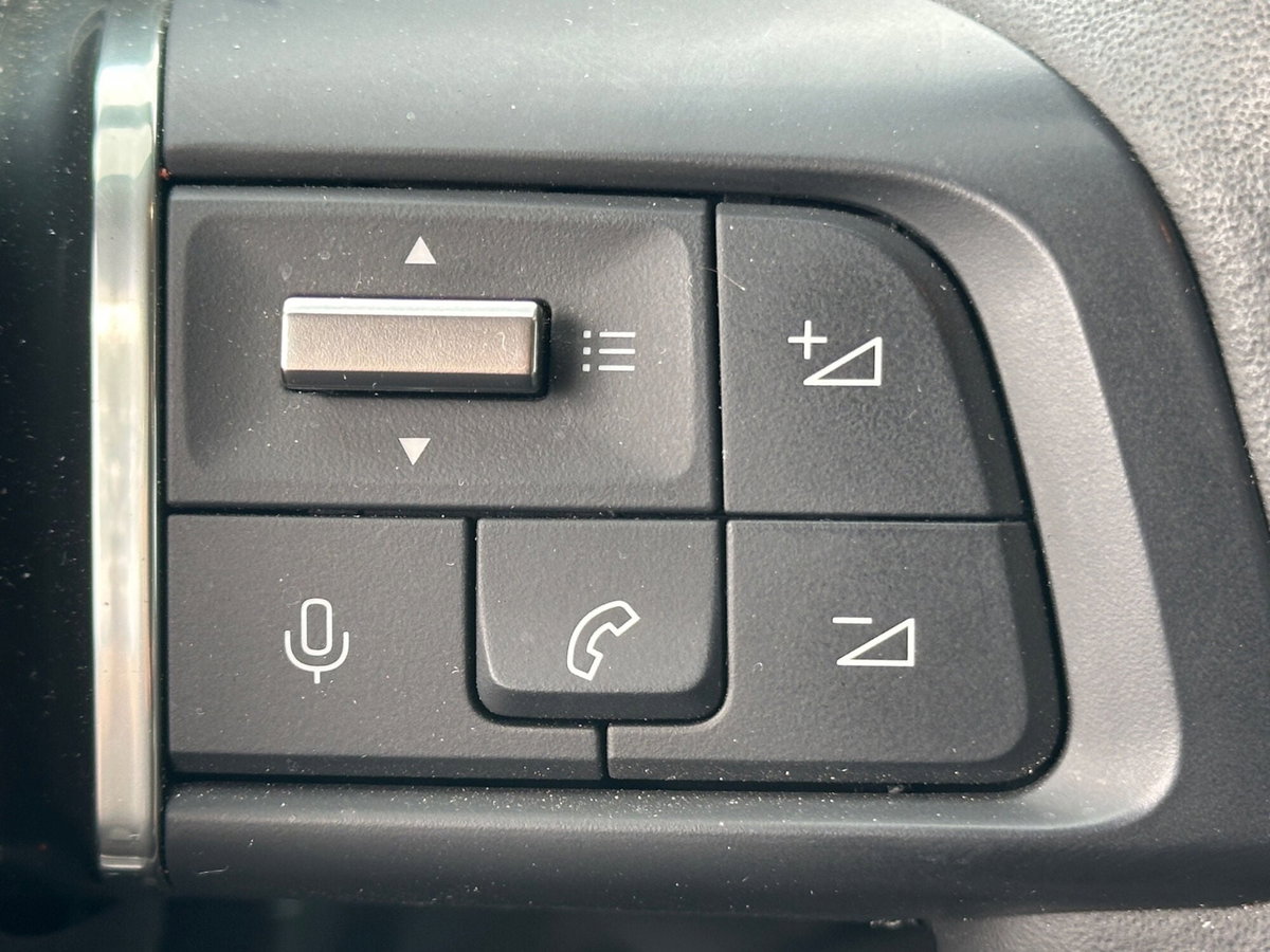 Citroen C4 PureTech 130 S&S Shine (20)