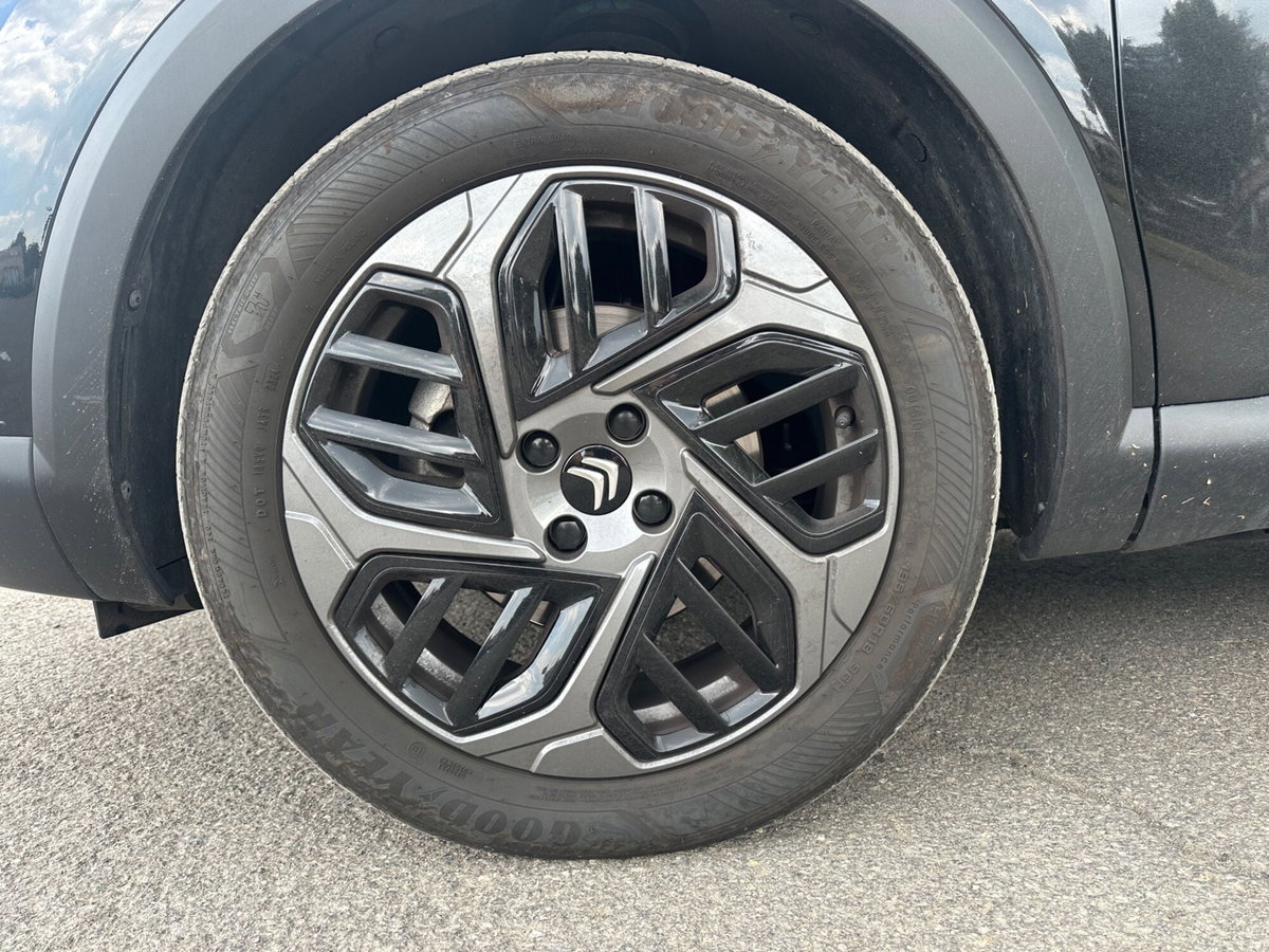 Citroen C4 PureTech 130 S&S Shine (9)