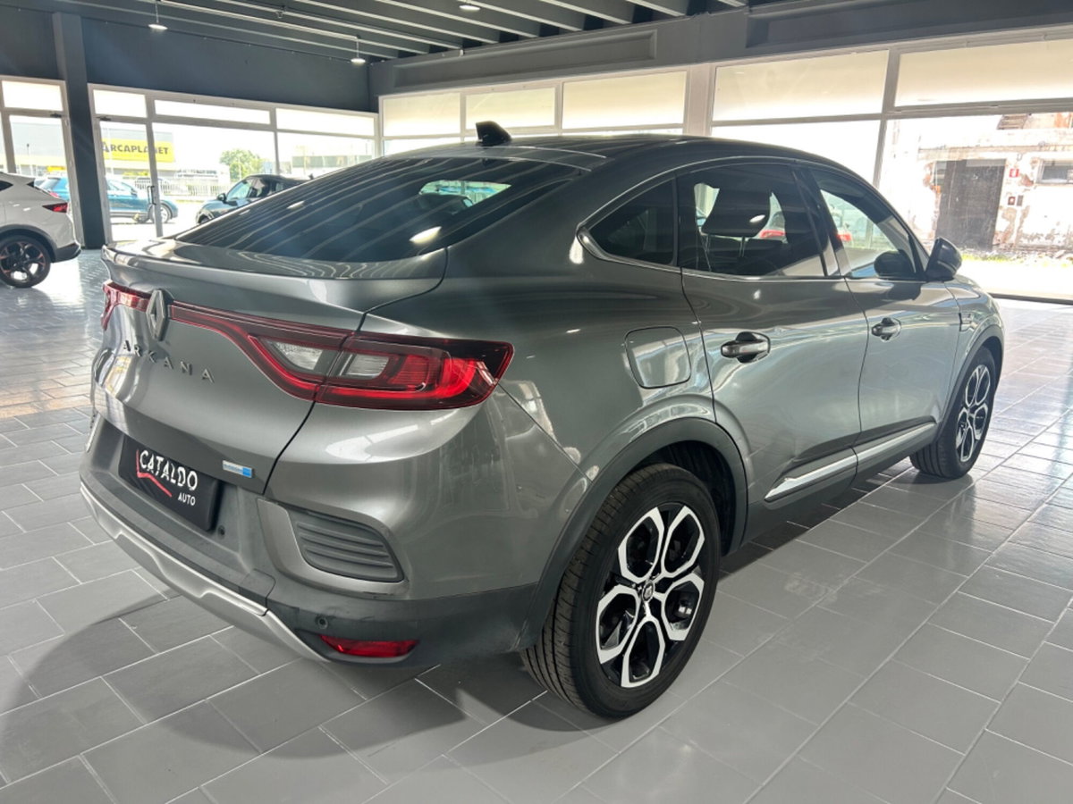 Renault Arkana E-Tech 145 CV Intens (20)