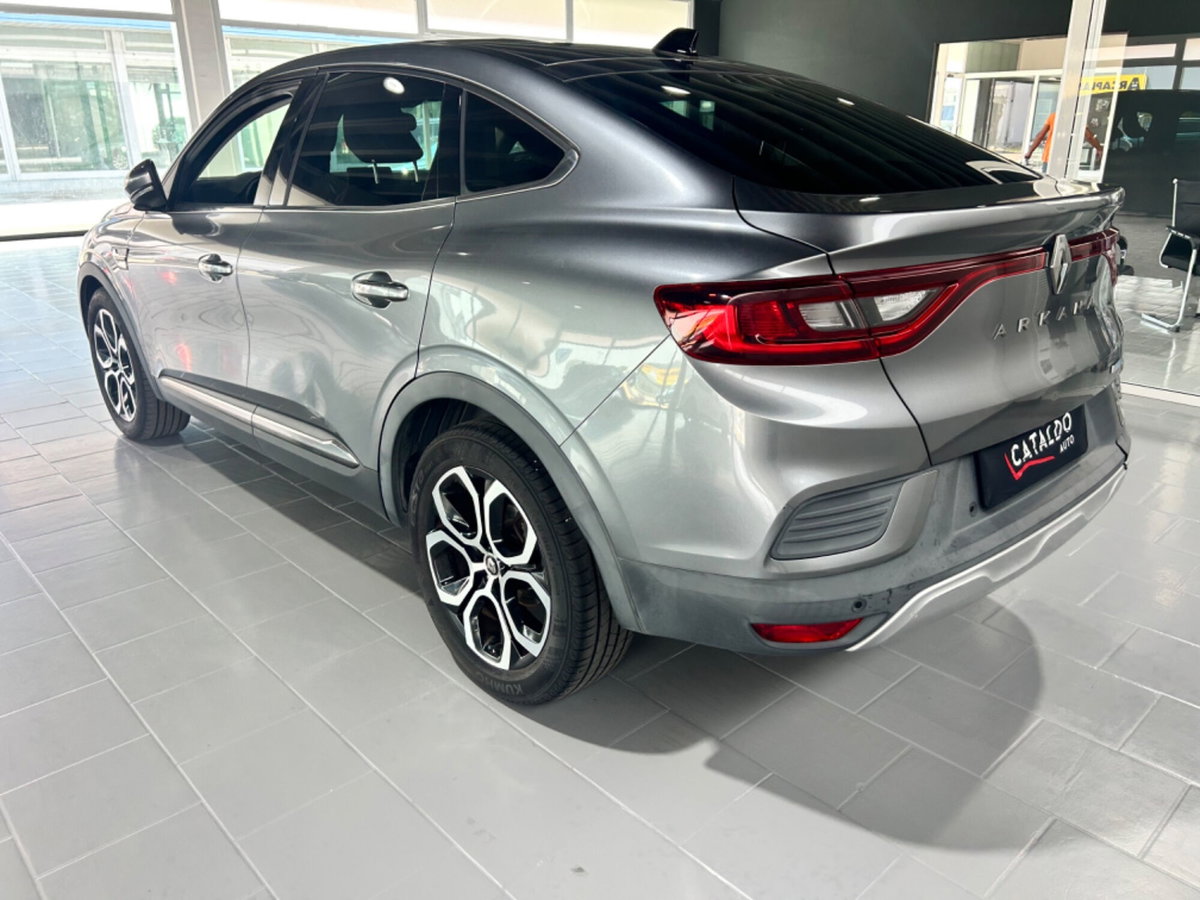Renault Arkana E-Tech 145 CV Intens (6)