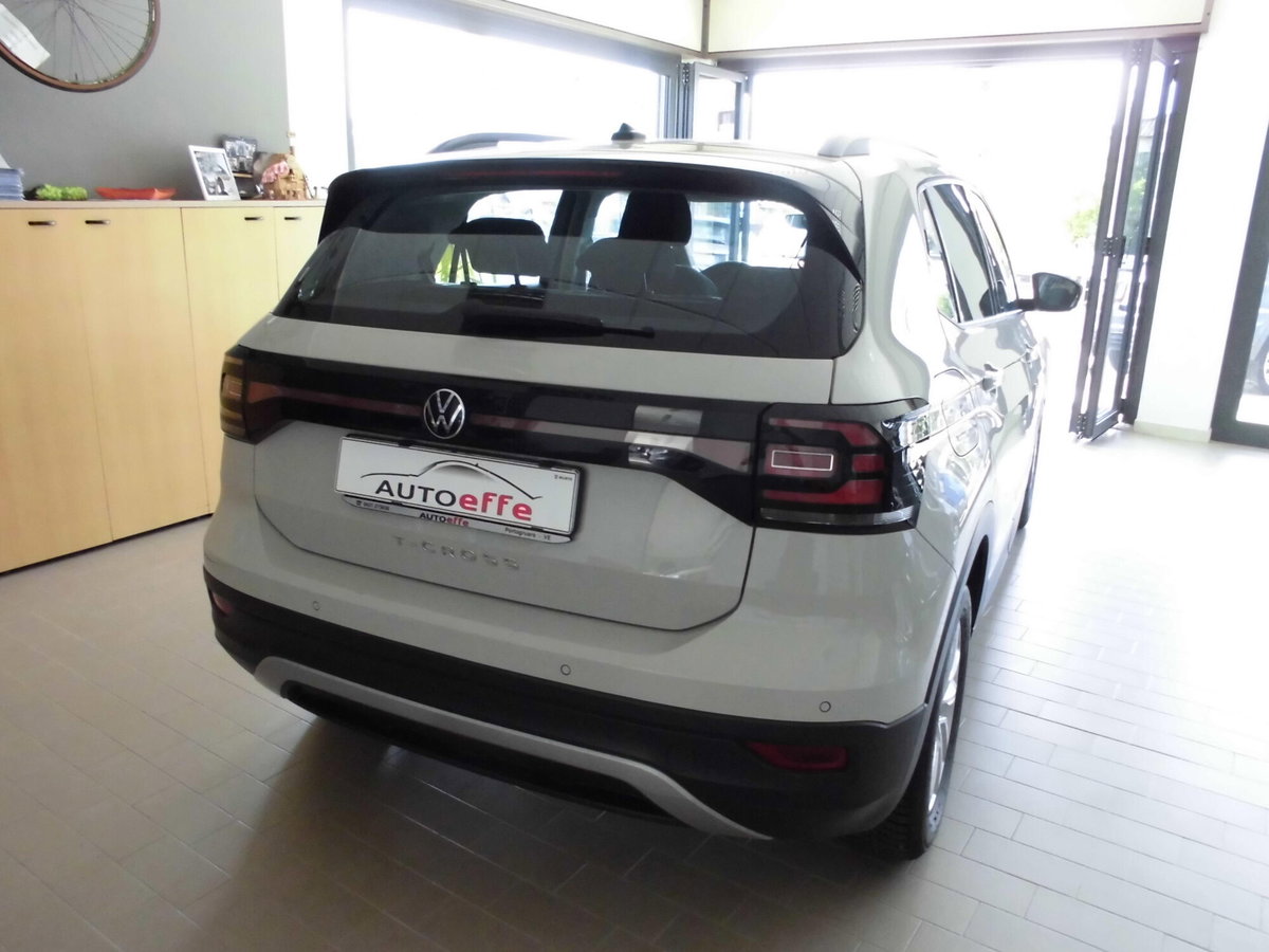 Volkswagen T-Cross 1.0 TSI 110 CV DSG Style (4)