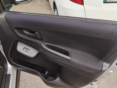 Suzuki Ignis 1.5 16V cat 4WD Deluxe (18)