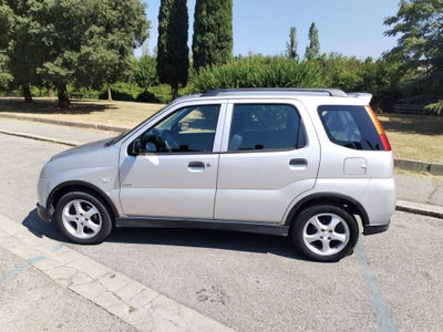 Suzuki Ignis 1.5 16V cat 4WD Deluxe (2)