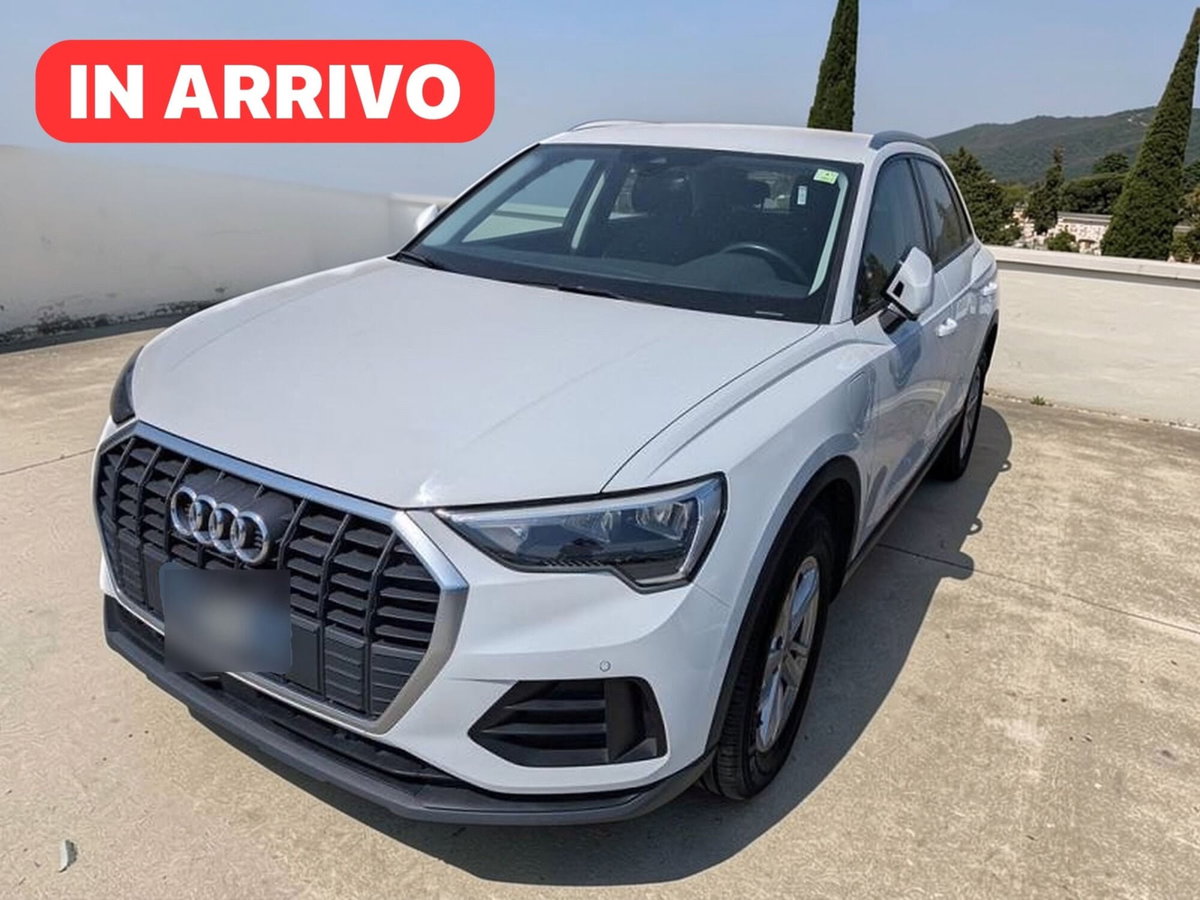 Audi Q3 45 TFSI e S tronic Business