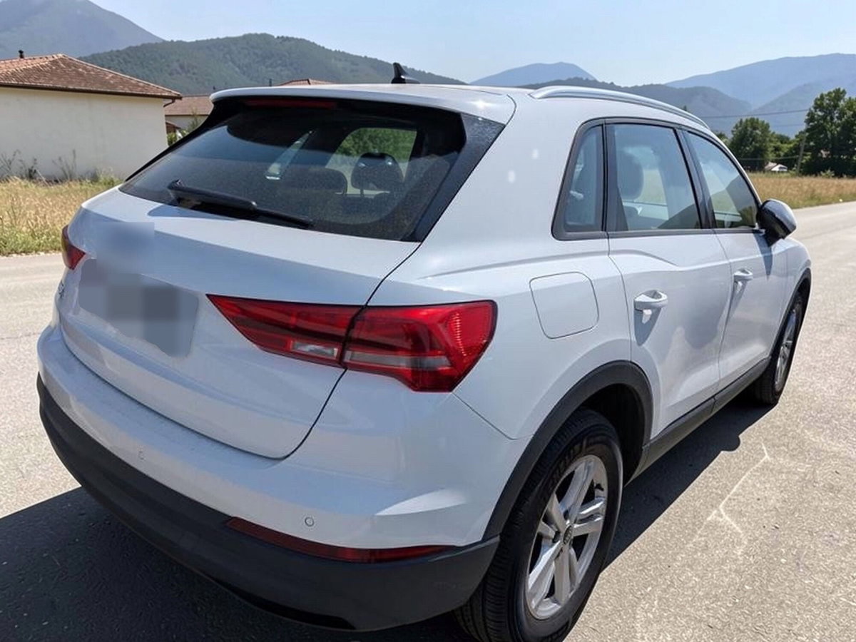 Audi Q3 45 TFSI e S tronic Business (3)