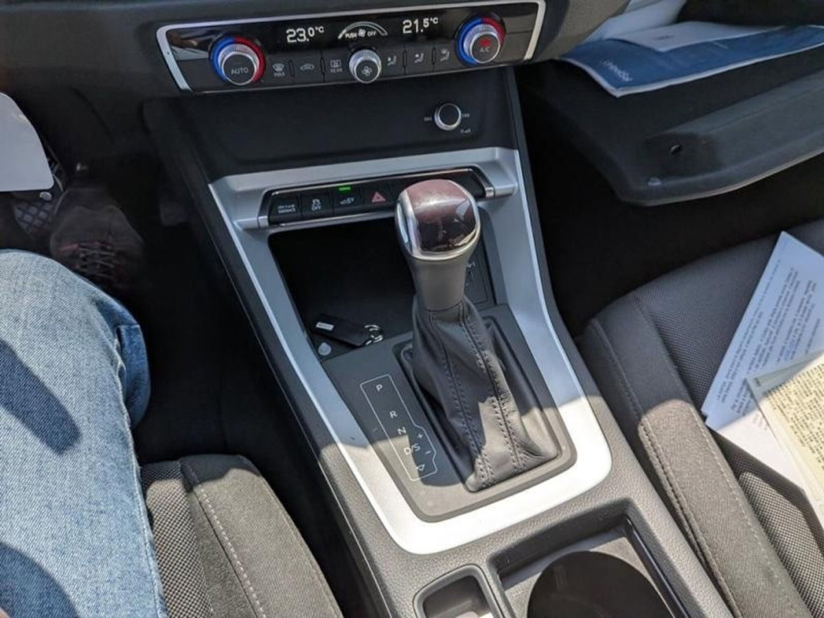 Audi Q3 45 TFSI e S tronic Business (9)
