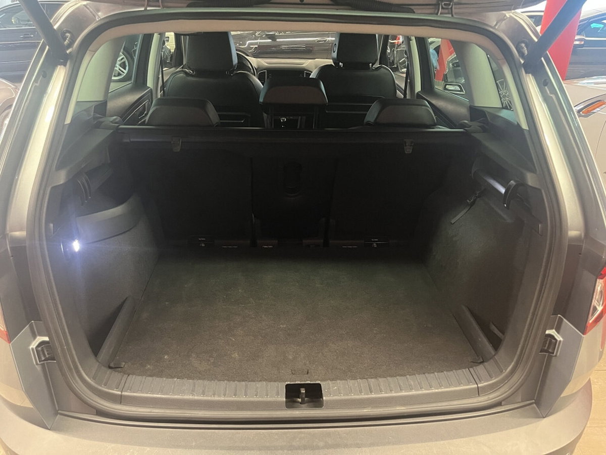 Skoda Karoq 2.0 tdi Selection 4x4 150cv dsg (12)