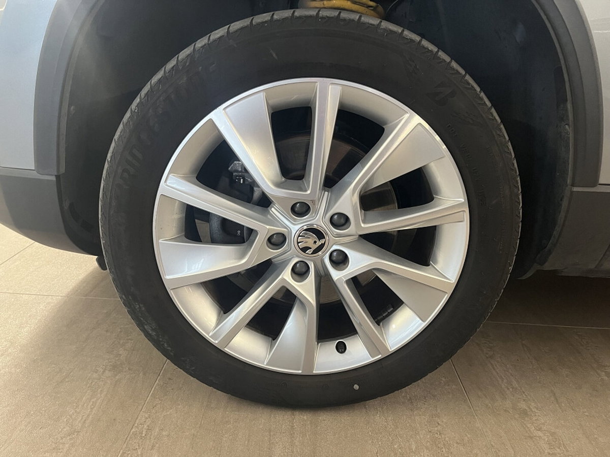 Skoda Karoq 2.0 tdi Selection 4x4 150cv dsg (19)
