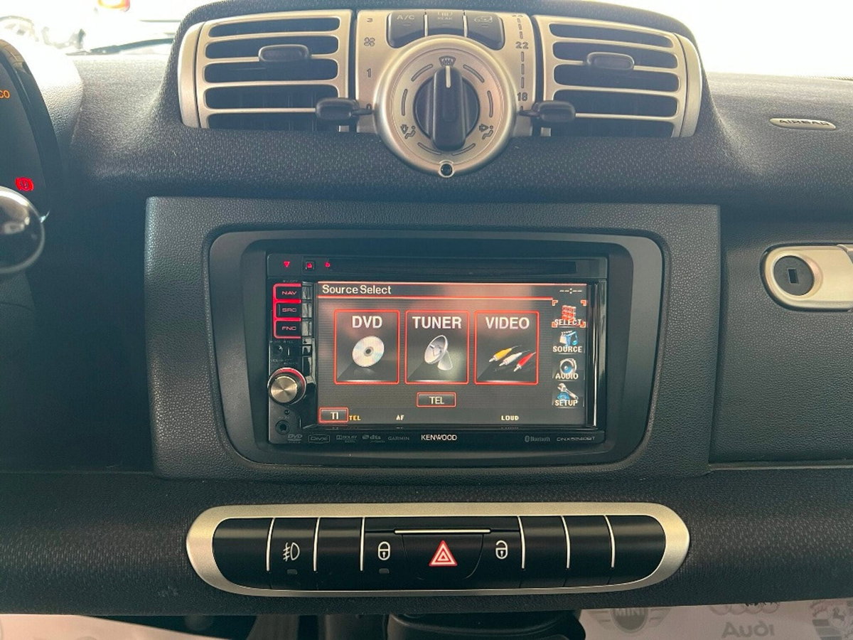 smart Fortwo 1000 52 kW MHD coupé pulse (13)