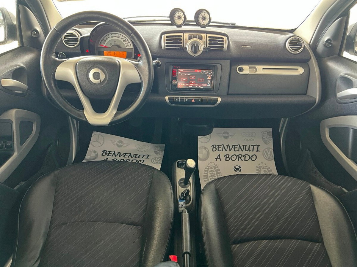 smart Fortwo 1000 52 kW MHD coupé pulse (8)