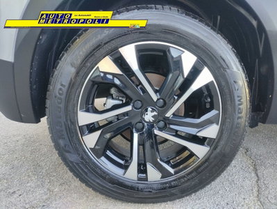 Peugeot 2008 motore elettrico 136 CV Allure Pack (11)