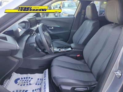 Peugeot 2008 motore elettrico 136 CV Allure Pack (12)