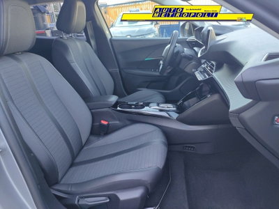 Peugeot 2008 motore elettrico 136 CV Allure Pack (13)