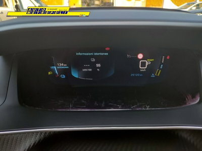 Peugeot 2008 motore elettrico 136 CV Allure Pack (18)