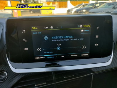 Peugeot 2008 motore elettrico 136 CV Allure Pack (19)