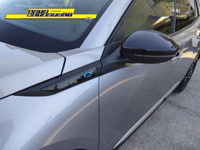 Peugeot 2008 motore elettrico 136 CV Allure Pack (7)