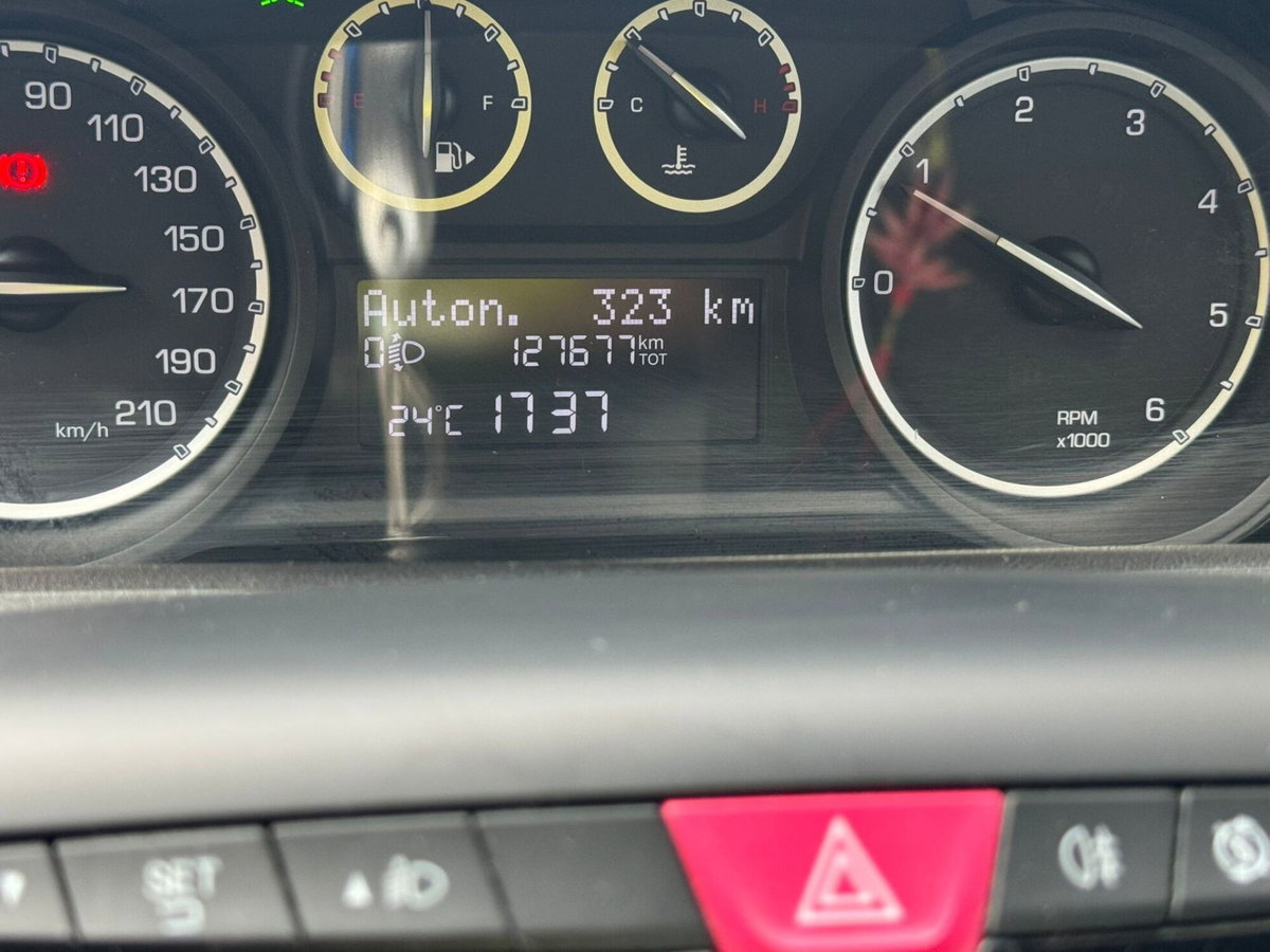 Lancia Ypsilon 1.3 MJT 16V 95 CV 5 porte S&S Silver (6)
