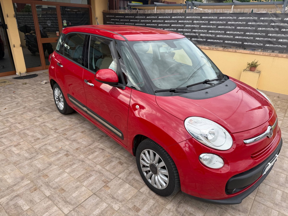 Fiat 500L 1.3 Multijet 95 CV Dualogic Lounge (4)