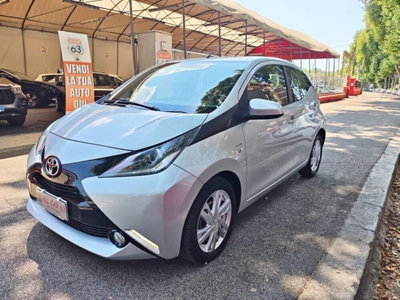 Toyota Aygo 1.0 VVT-i 69 CV 3 porte x-play usata