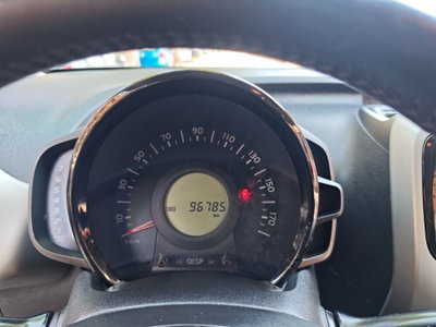Toyota Aygo 1.0 VVT-i 69 CV 3 porte x-play (14)