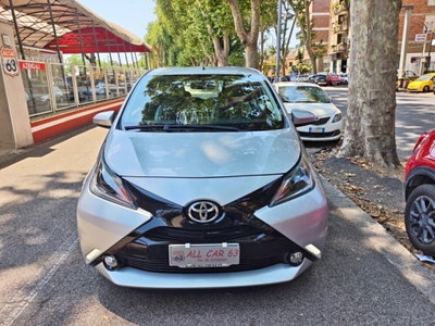 Toyota Aygo 1.0 VVT-i 69 CV 3 porte x-play (2)
