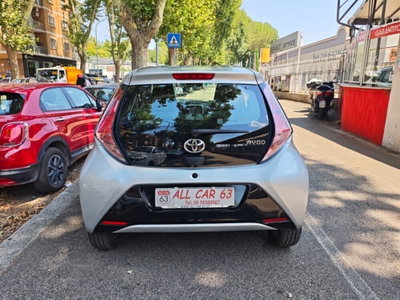 Toyota Aygo 1.0 VVT-i 69 CV 3 porte x-play (5)