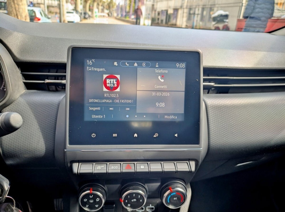 Renault Clio TCe 100 CV GPL 5 porte Techno (14)
