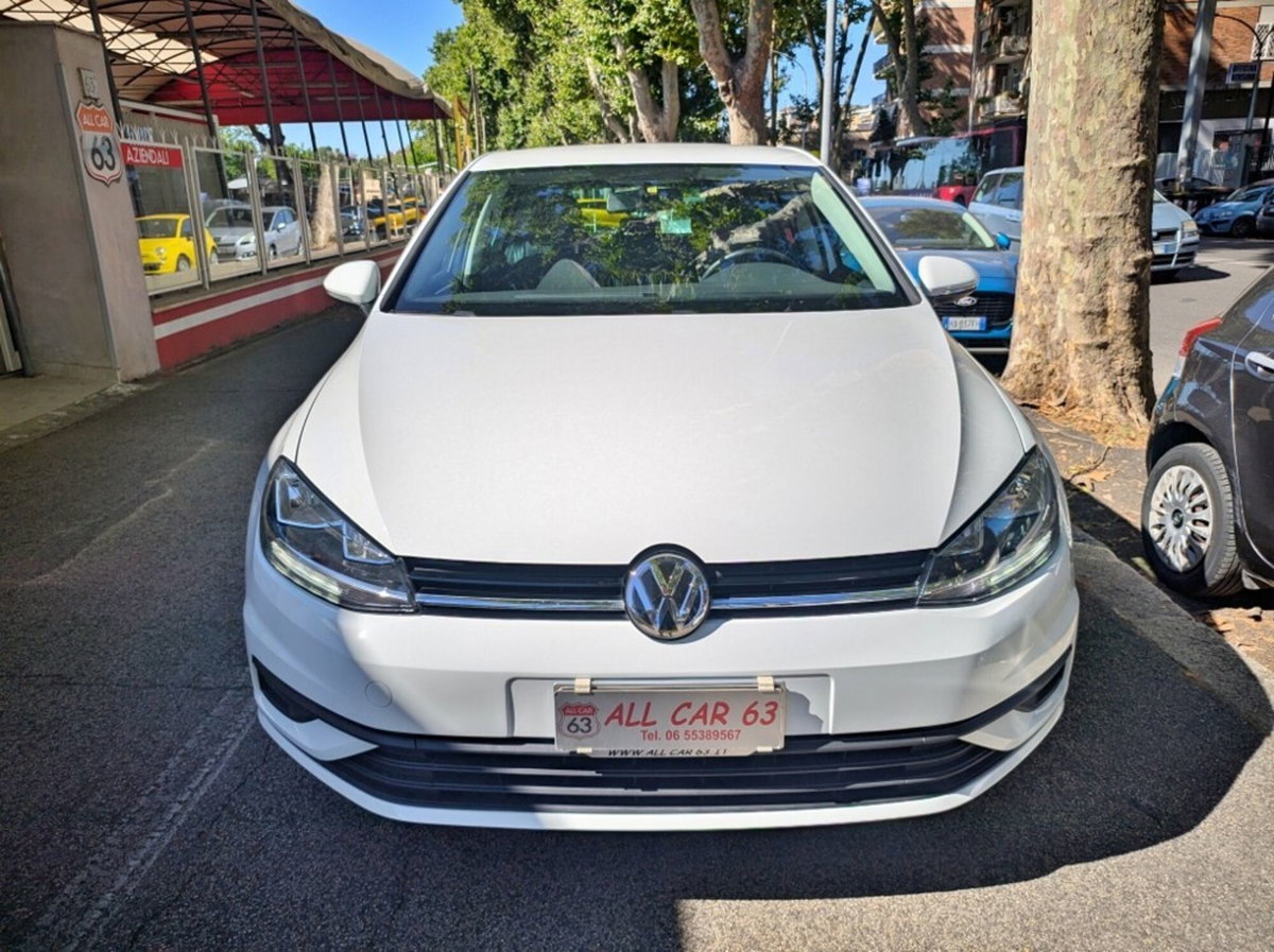 Volkswagen Golf 1.0 TSI 85 CV 5p. Trendline BlueMotion Technology (2)