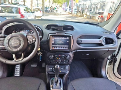 Jeep Renegade 1.3 T4 190CV PHEV 4xe AT6 Limited (10)