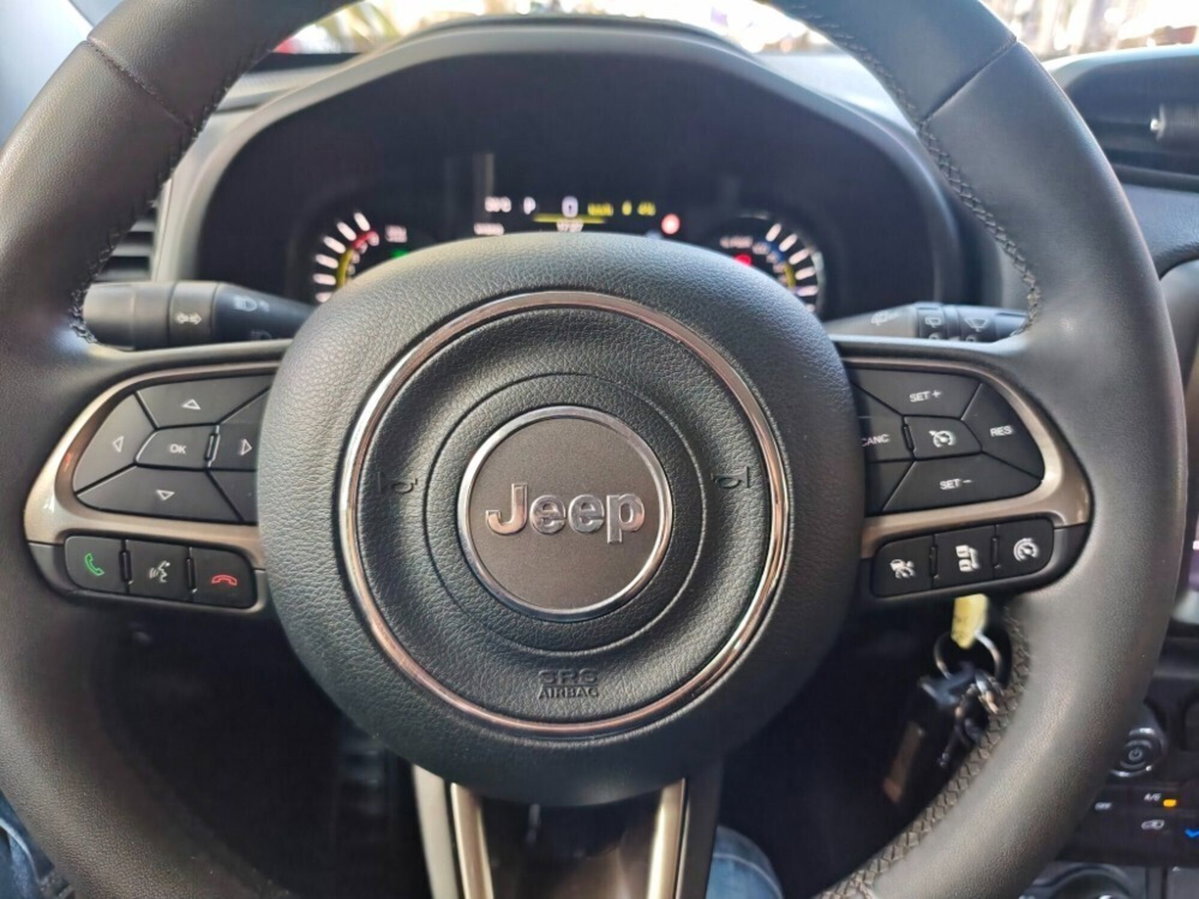 Jeep Renegade 1.3 T4 190CV PHEV 4xe AT6 Limited (14)