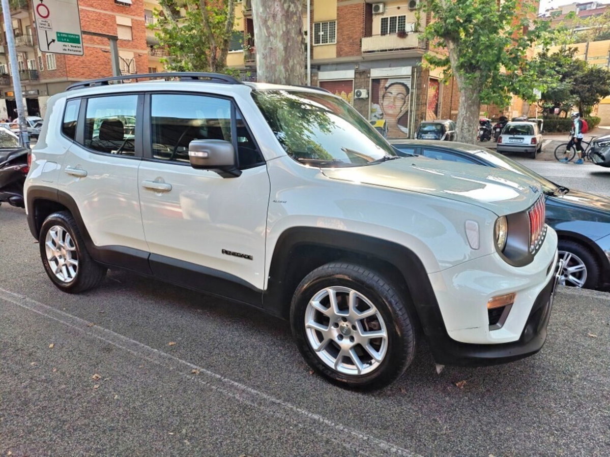 Jeep Renegade 1.3 T4 190CV PHEV 4xe AT6 Limited (3)