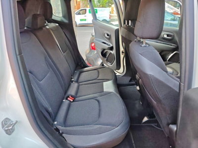 Jeep Renegade 1.3 T4 190CV PHEV 4xe AT6 Limited (9)