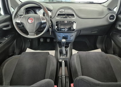 Fiat Punto 1.3 MJT II 75 CV 5 porte Street (14)