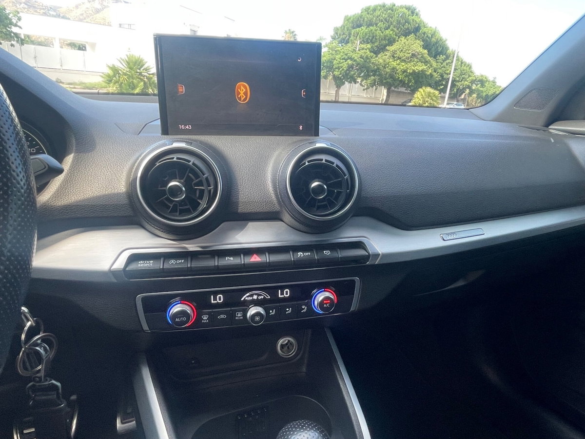 Audi Q2 Q2 1.6 TDI S tronic Business (11)