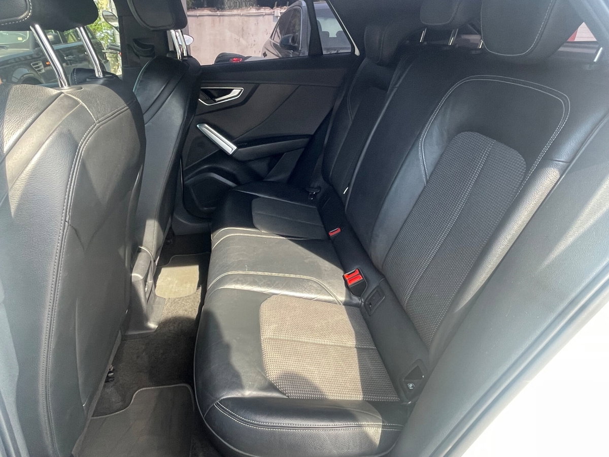 Audi Q2 Q2 1.6 TDI S tronic Business (19)