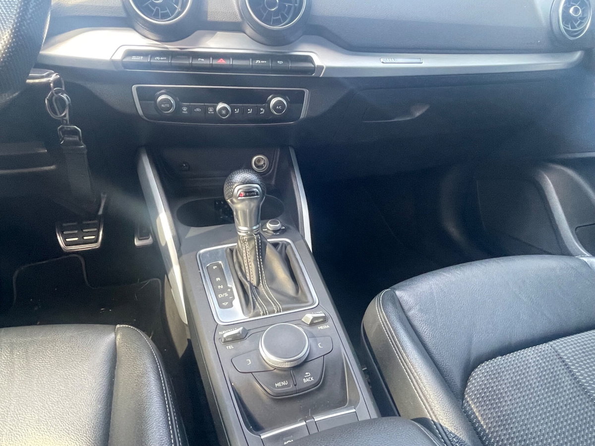 Audi Q2 Q2 1.6 TDI S tronic Business (9)