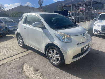 Toyota iQ 1.0 Sol (2)