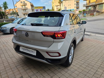 Volkswagen T-Roc 1.0 TSI Life (6)