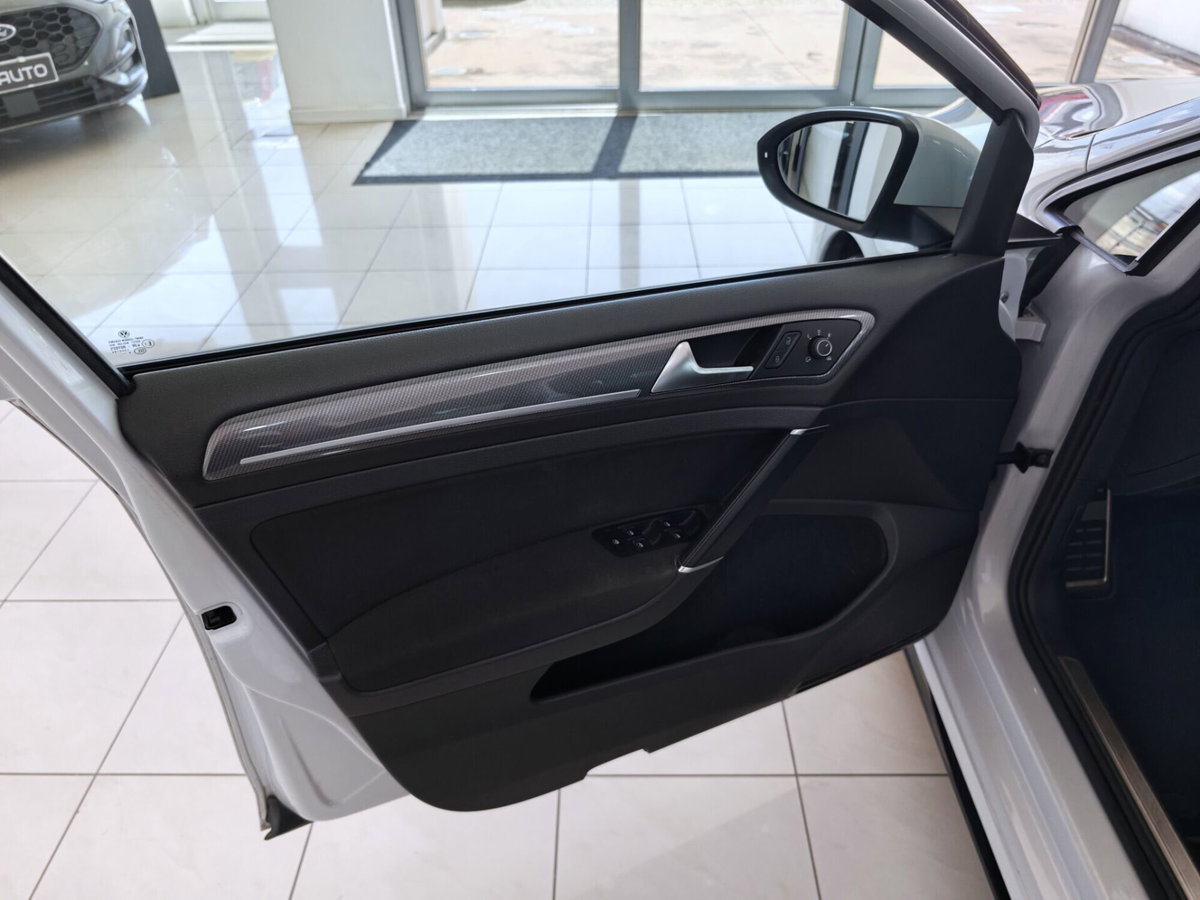 Volkswagen Golf 1.0 TSI 115 CV DSG 5p. Sport BlueMotion Tech. (10)