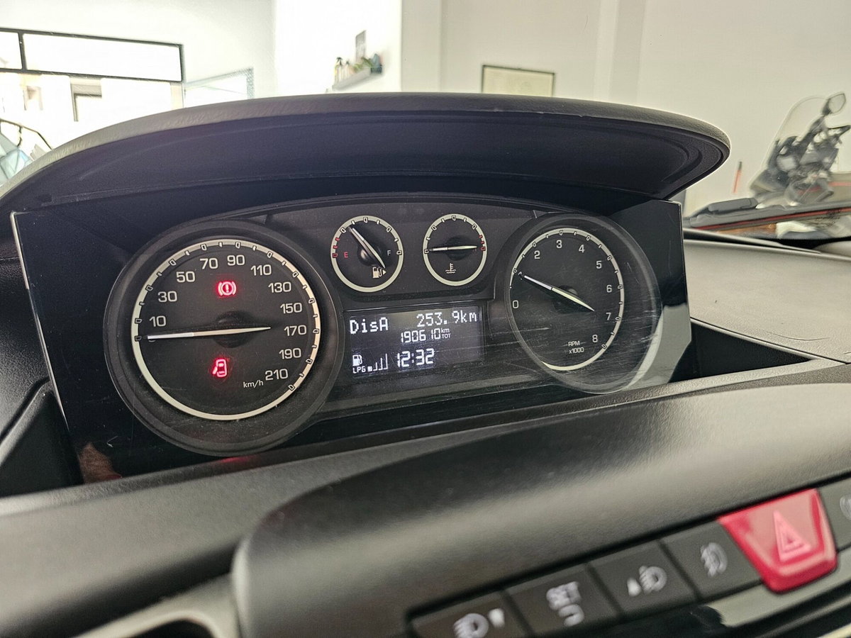 Lancia Ypsilon 1.2 69 CV 5 porte GPL Ecochic Elefantino (11)