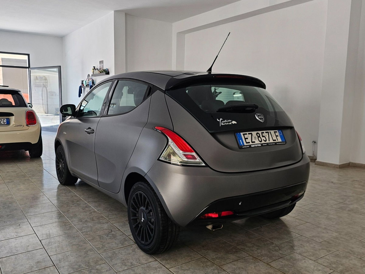 Lancia Ypsilon 1.2 69 CV 5 porte GPL Ecochic Elefantino (5)