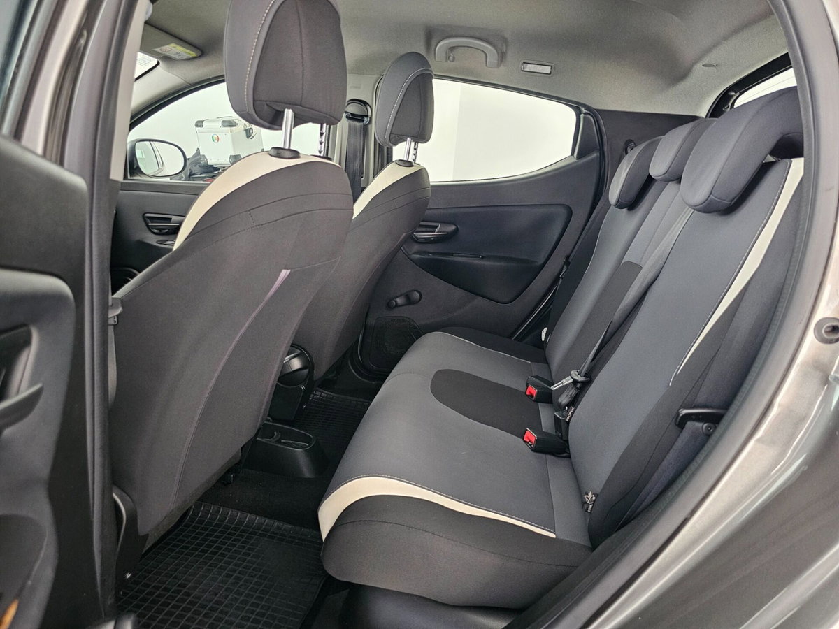 Lancia Ypsilon 1.2 69 CV 5 porte GPL Ecochic Elefantino (6)